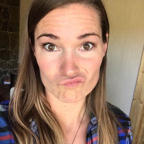 Meet your Posher, Amy - Picture 3 of 4